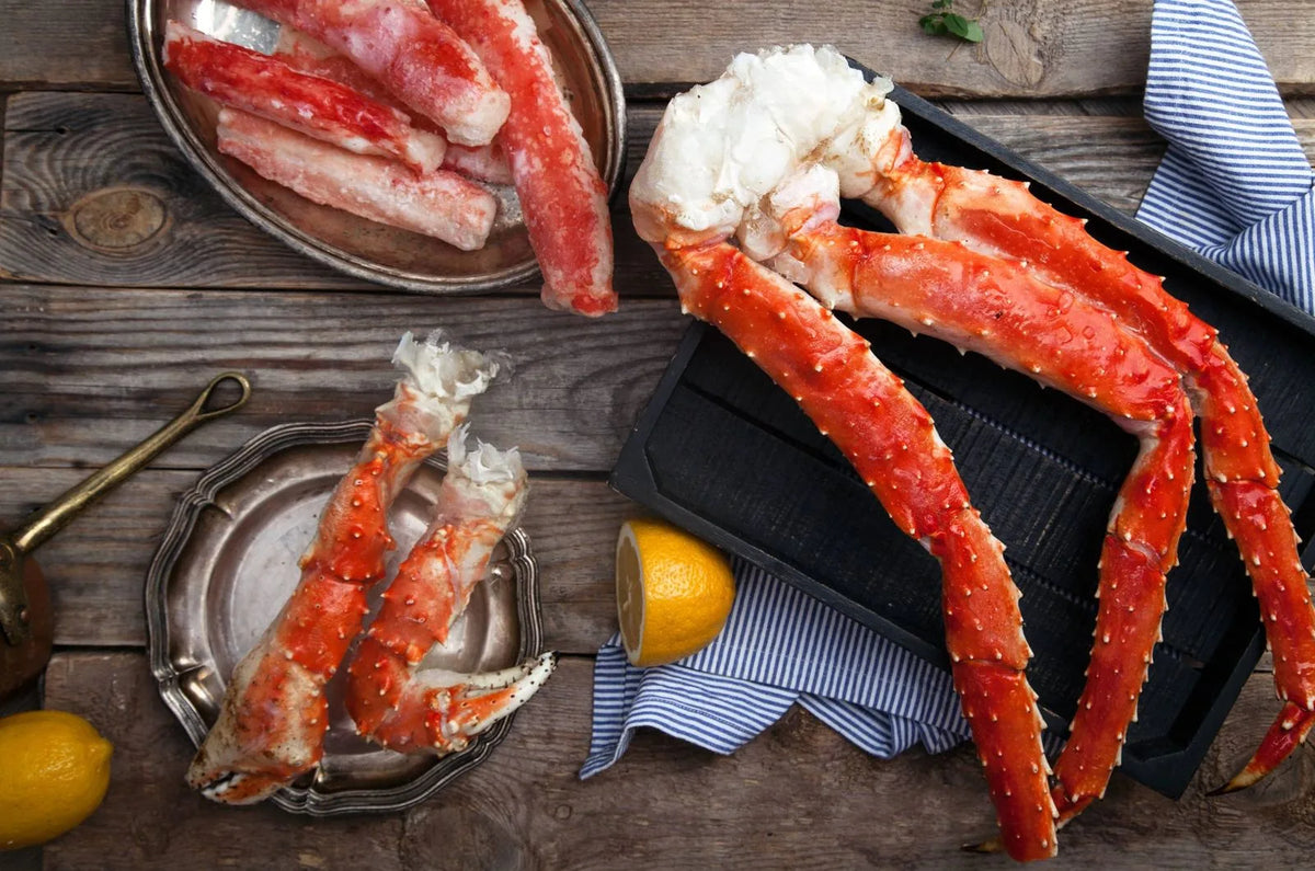 Cooked king crab legs with lemon
