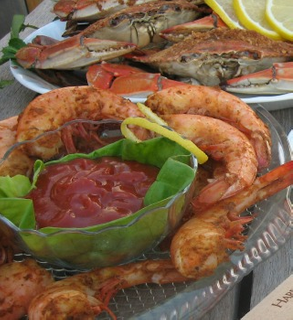 Combo - Crabs & Shrimp For Two (1 dozen Large Crabs, 1 lb Raw Jumbo Shrimp, 2 Mallets & 1 Crab Paper)